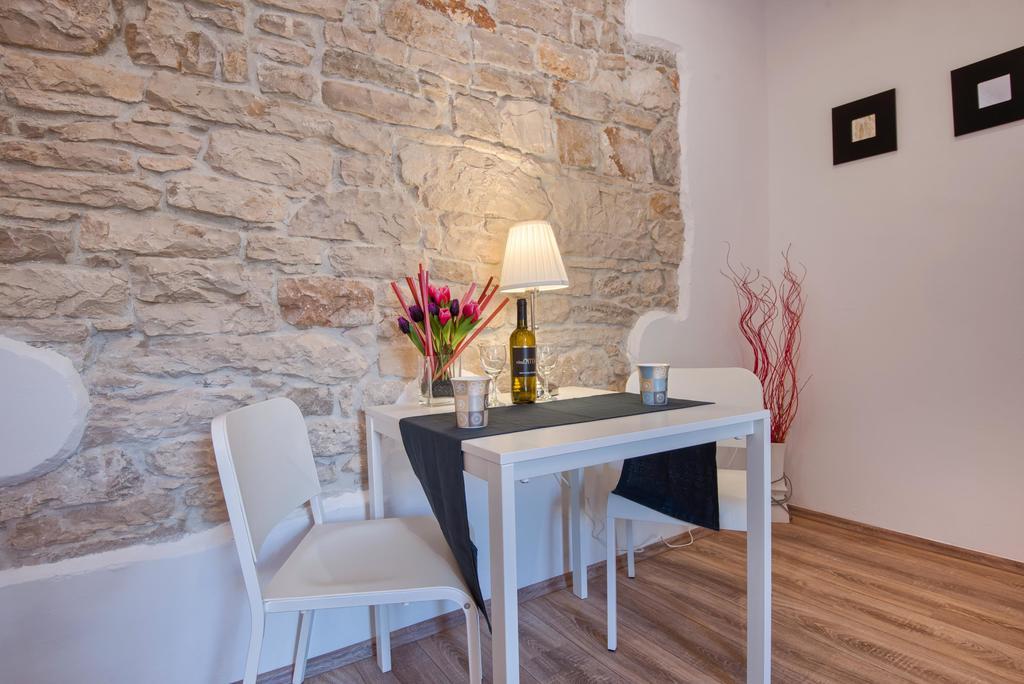 Top Center Rooms & Studio Pula Zewnętrze zdjęcie