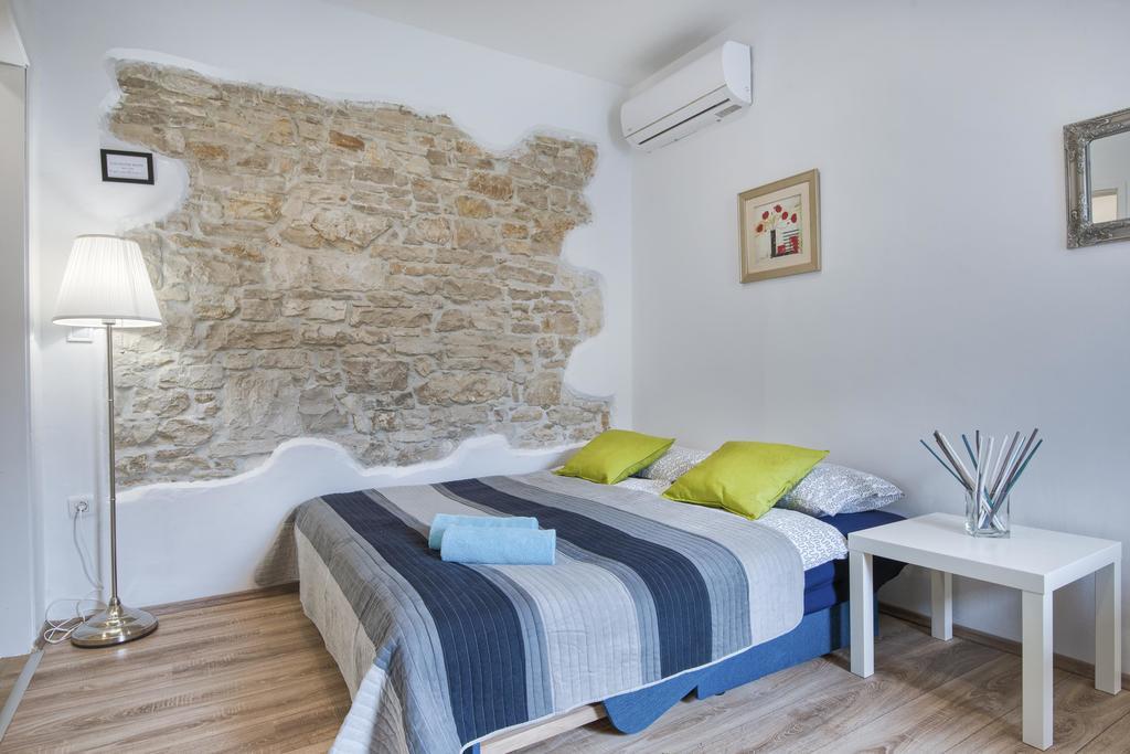 Top Center Rooms & Studio Pula Zewnętrze zdjęcie